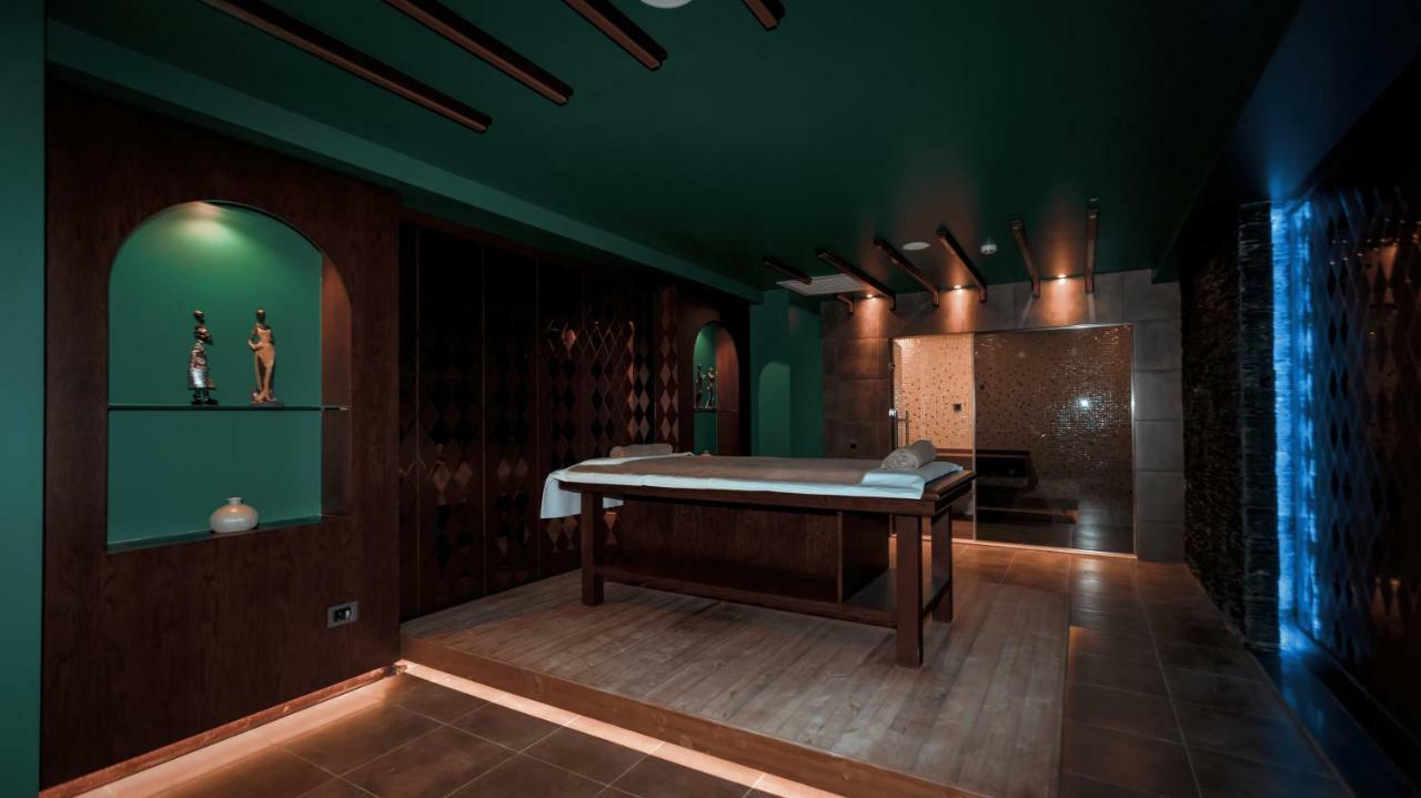 Midtown Hotel Baku Exterior foto